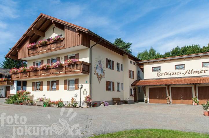 Ferienwohnung für 5 Personen, mit Balkon und Balkon/Terrasse sowie Terrasse und Garten in Zwiesel - 2