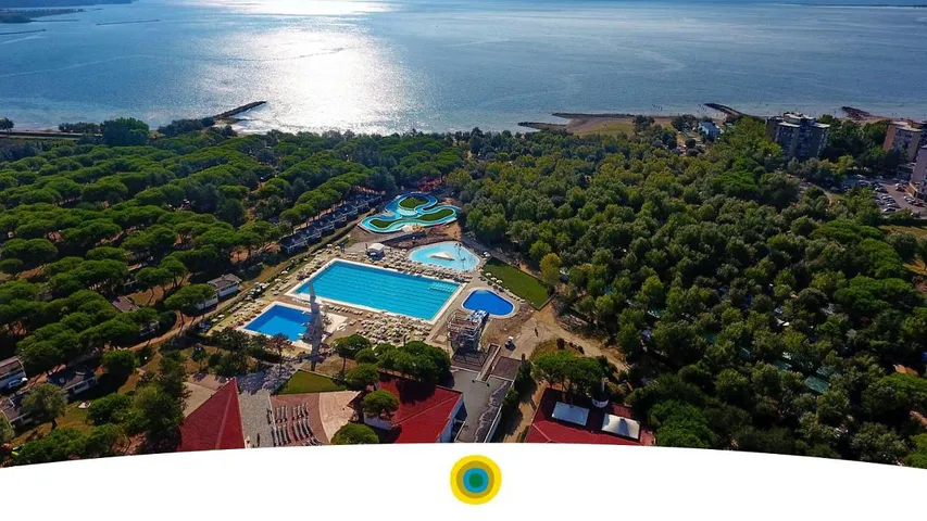 Parque de vacaciones para 5 personas, con jardín además de piscina y terraza, Se admiten mascotas - 1