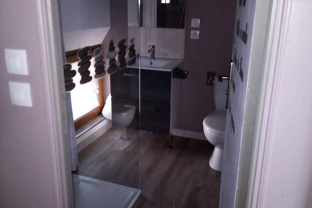 Appartement entier, Gite en hauteur avec balcon.1 chambre in Sargé-sur-Braye, Région de Vendôme