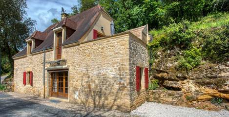 Gîte pour 4 personnes, avec jacuzzi ainsi que jardin et terrasse à Vitrac