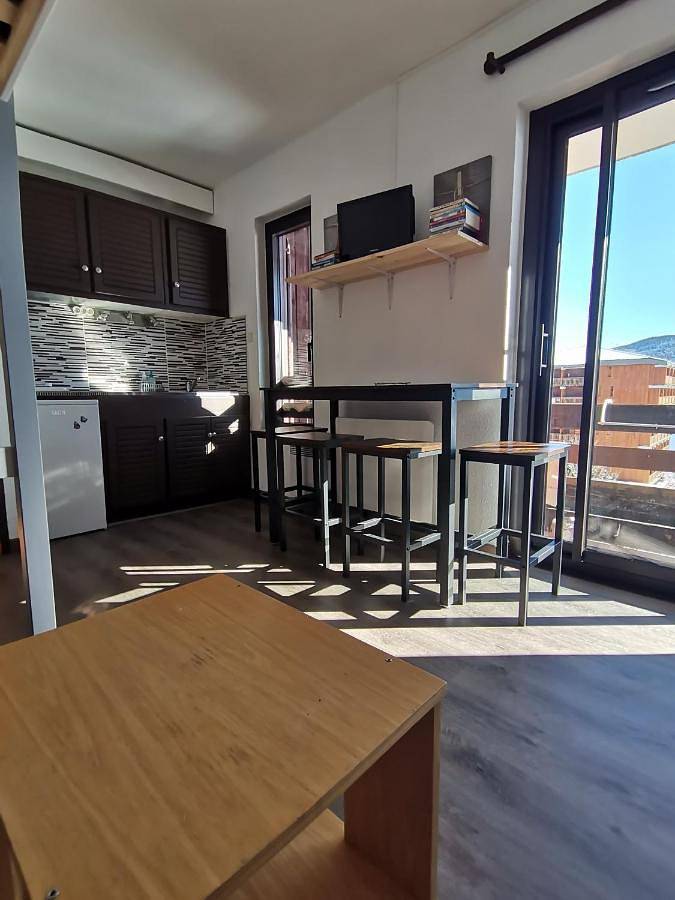 Gîte pour 5 personnes, avec piscine ainsi que vue et balcon dans Station d'Ax Trois Domaines - 2