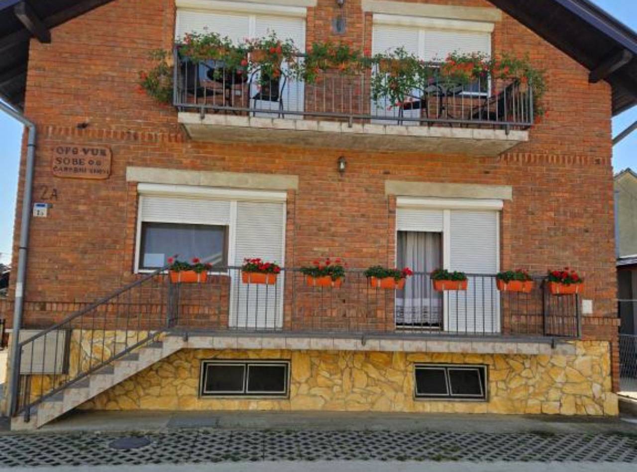 Ferienhaus für 3 Personen mit Balkon in Osijek-Baranja