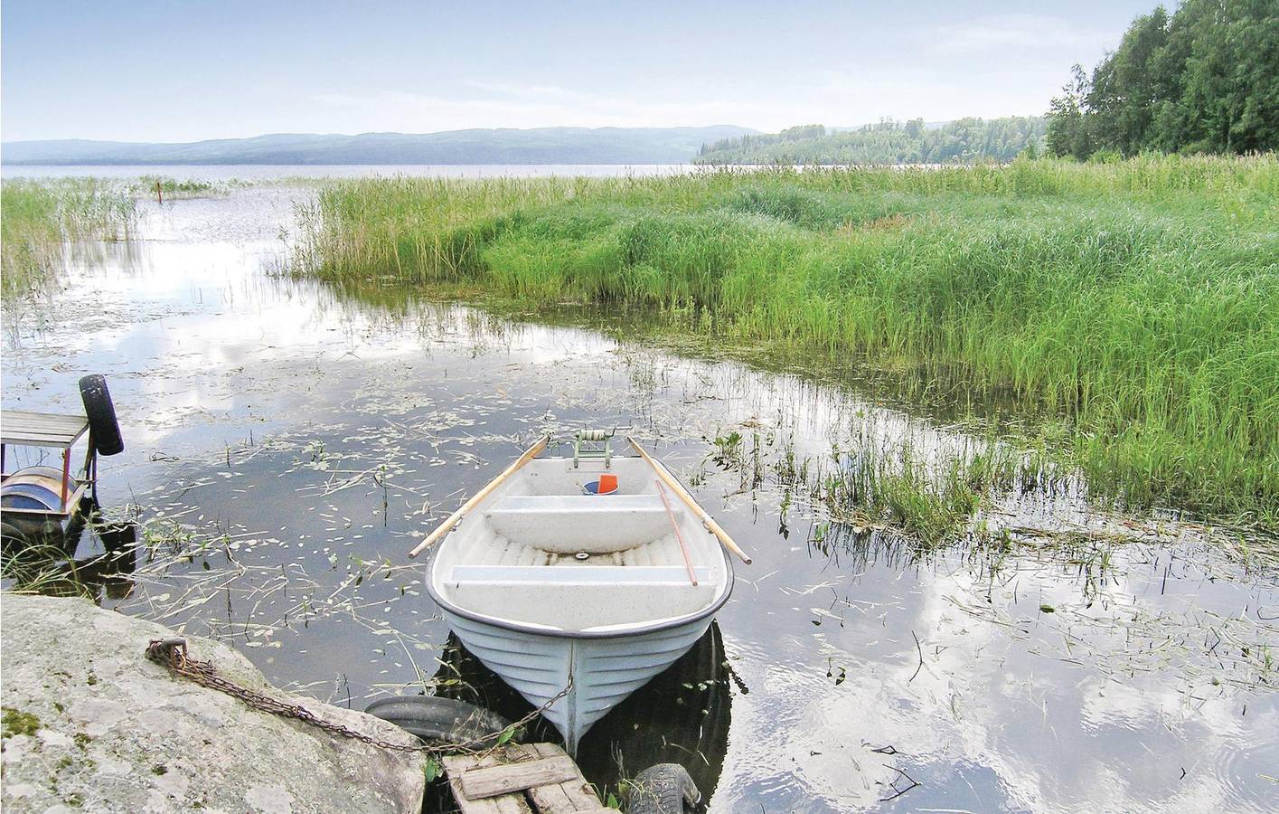 Feriehus for 4 personer med terrasse in Lakenesjön
