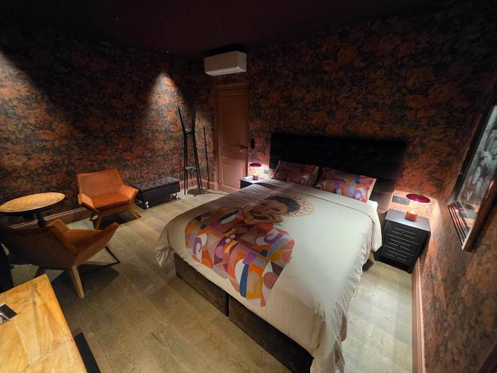 Gîte pour 2 personnes, avec jardin ainsi que jacuzzi et piscine, animaux acceptés dans Jully-lès-Buxy - 4