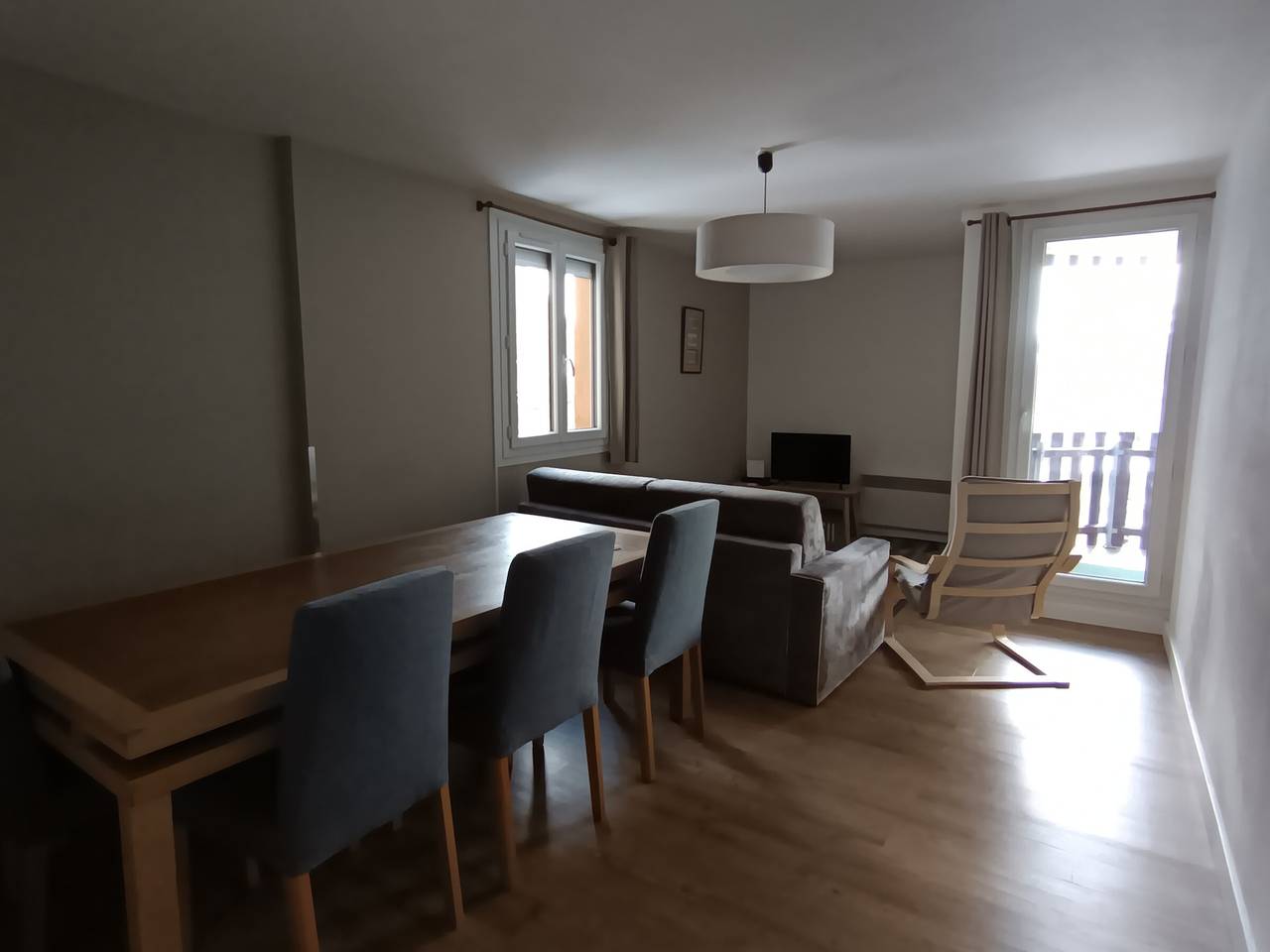 Apartamento entero, Spacious ski-in/ski-out apt - 6 people - Parking - Stunning view in Montgenèvre, Briançon region