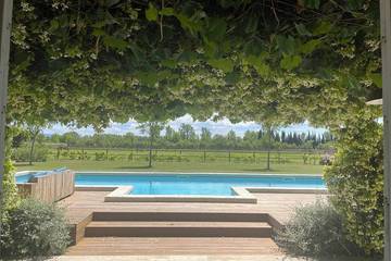 Chambre d’hôte pour 4 personnes, avec piscine et jardin à Le Thor