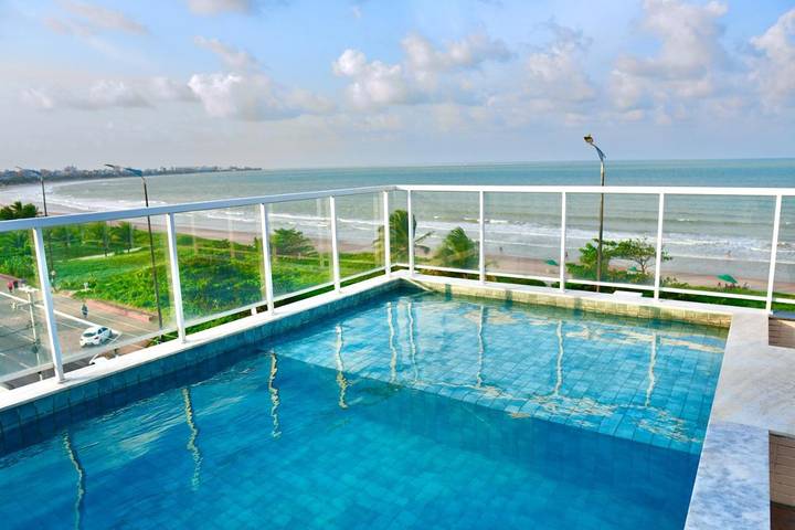 Casas e apartamentos de temporada para 2 pessoas, com terraço e vista e ainda piscina em Bessa
