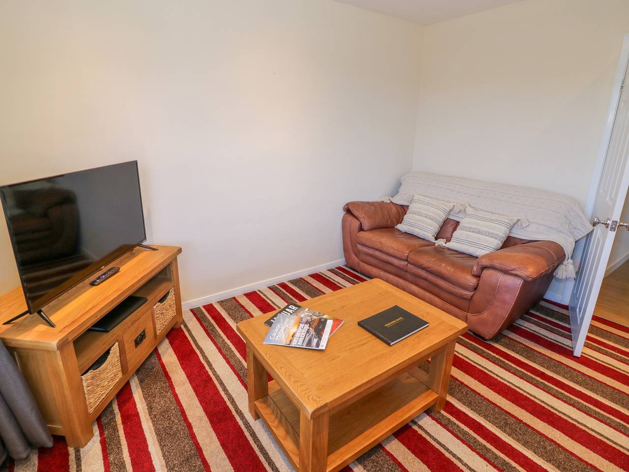 Fenny Marina Cottage in Warwickshire