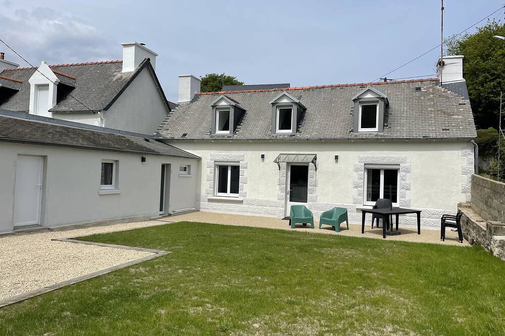 All inclusive bed linen, towels and wifi in Lézardrieux, Pink Granite Coast