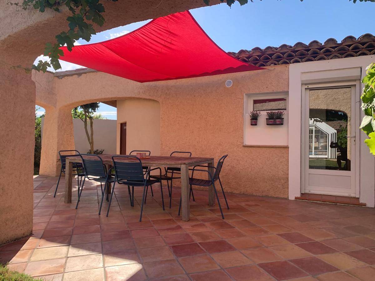 Appartement entier, Two-Bedroom Apartment in Pignans, Région de Brignoles