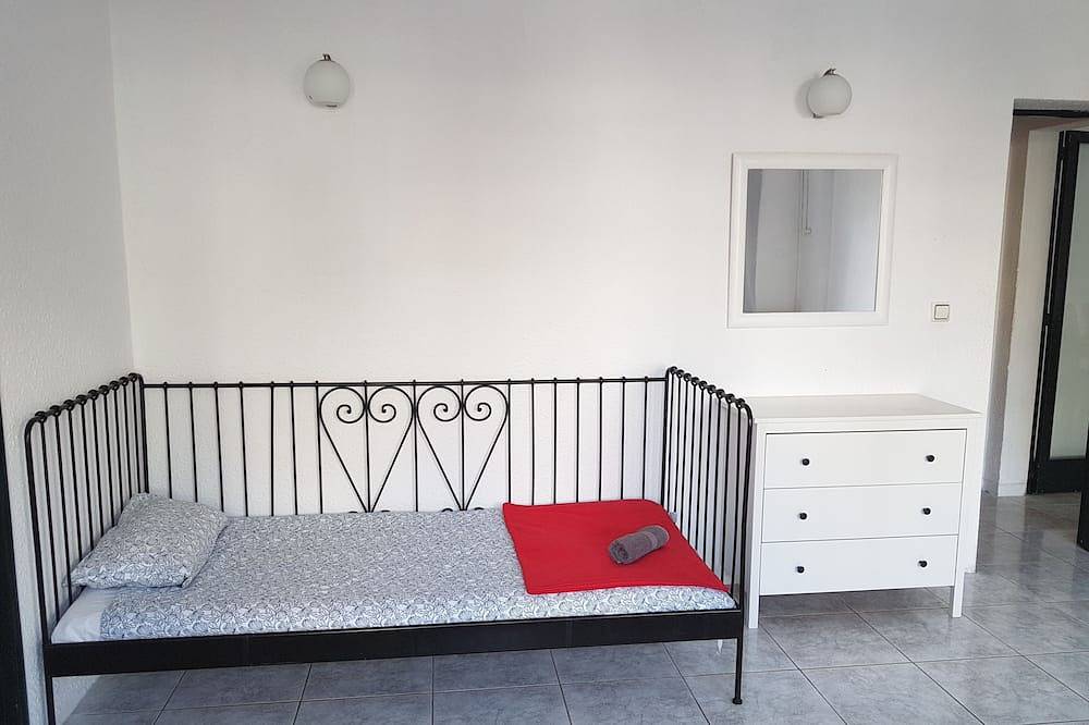 Haus In Der Nähe Vom Strand In Palma De Mallorca Mit Terrasse Und Wifi in Sant Agusti, Palma