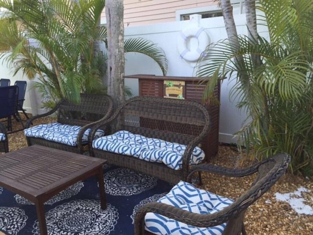 Schritte zum atemberaubenden Beach-3Br Designer Beach Cottage Juwel! in Englewood Beach, Manasota Key