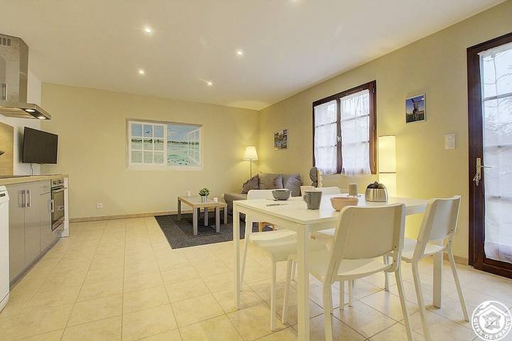 Location de vacances pour 4 personnes, avec jardin, animaux acceptés à Bouligneux