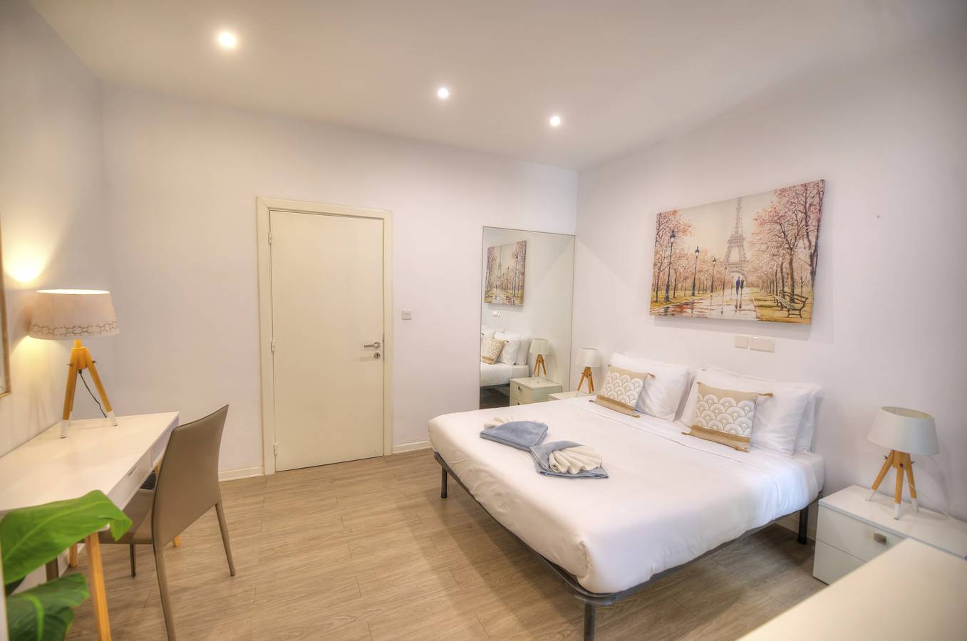Entire apartment, Holiday apartment for 9 people with balcony in Tas-Sliema, Malta Island