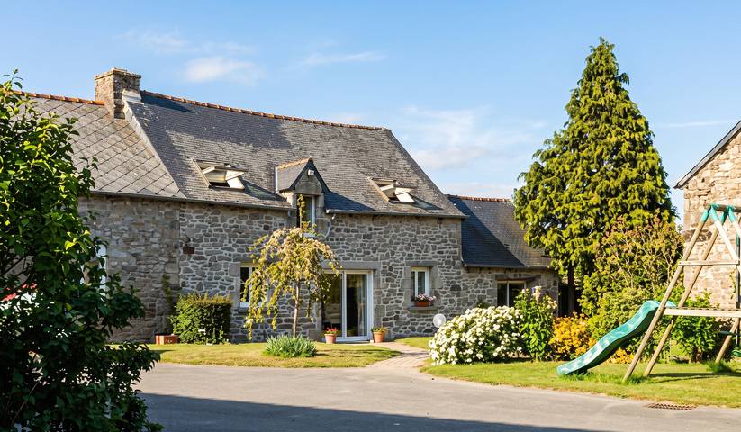 Location de vacances pour 15 personnes, avec Terrasse et Jardin dans Le Mené - 2