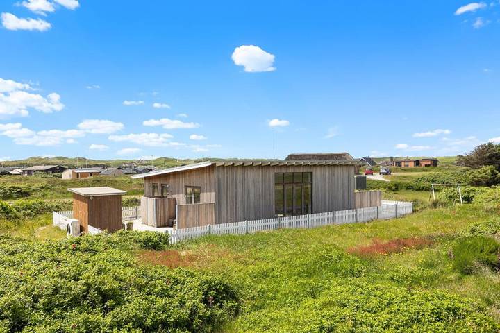 Villa for 4 personer, med Terrasse og Udsigt i Fjand