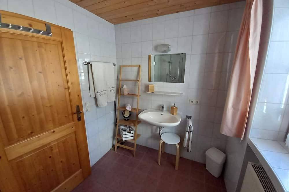 Ganze Wohnung, Ferienwohnung (Nr. 1) - Ferienwohnung Lutz Hans in Oberammergau, Bayerische Alpen