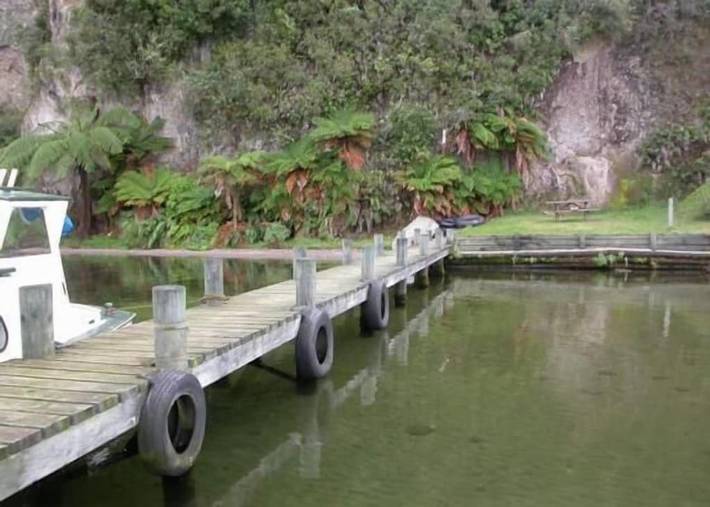Holiday home for 11 people, with garden and terrace in Bay of Plenty