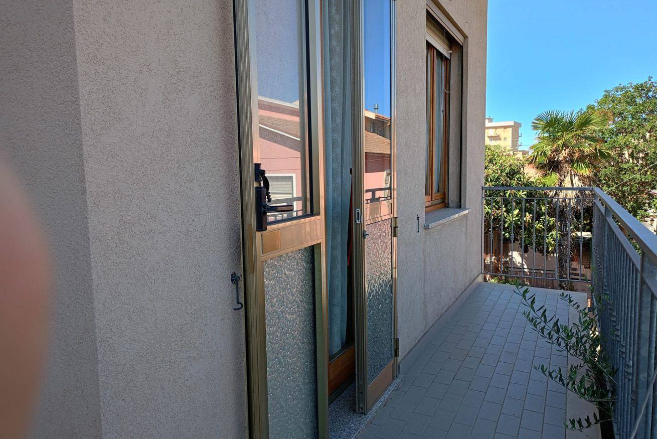 Entire apartment, Se118 - Senigallia, large three-room apartment with balcony in Senigallia, Senigallia (Municipality)