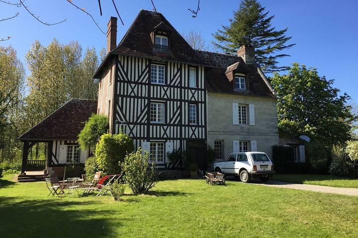 Location de vacances pour 15 personnes, avec jardin et terrasse à Saint-Vaast-en-Auge