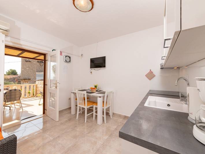 Gîte pour 3 personnes, avec terrasse, animaux acceptés à Bol - 4