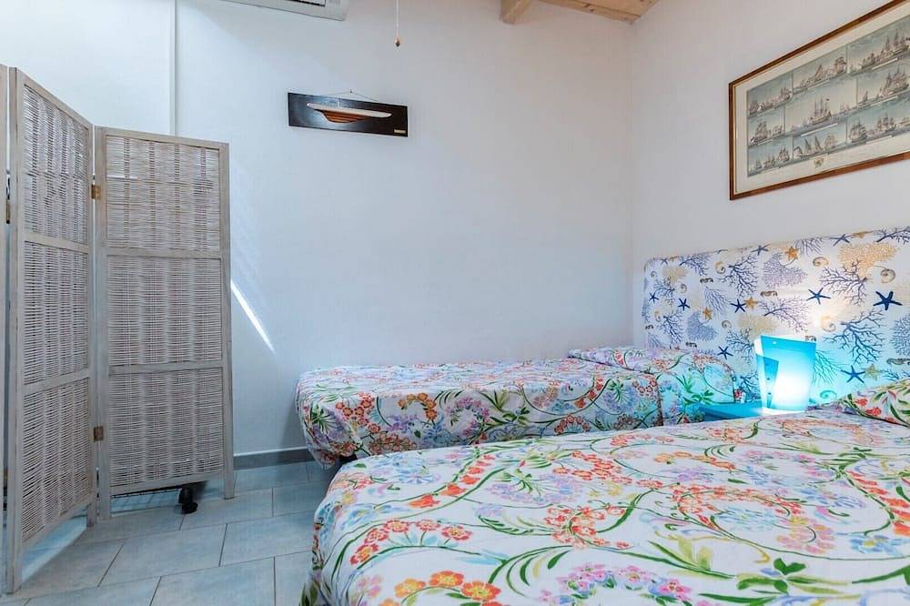 Parallela Lungomare - Casa Margherita - three-room apartment with terrace on three levels in Carloforte, Carbonia-Iglesias Province