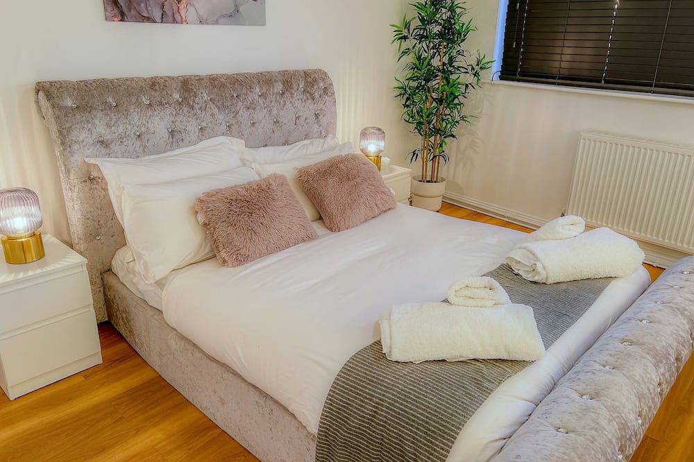 Entire apartment, Beautiful 2 bed apartment in slough in Slough, Berkshire