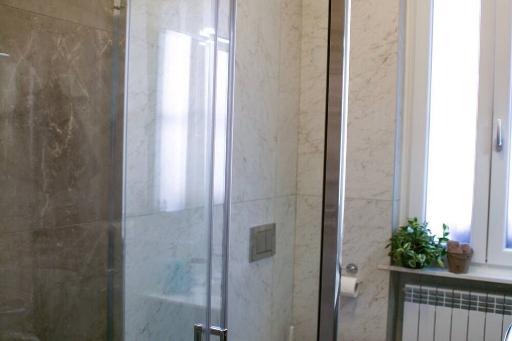 Charming villa with Ac in Legnano in Legnano, Provincia de Milan