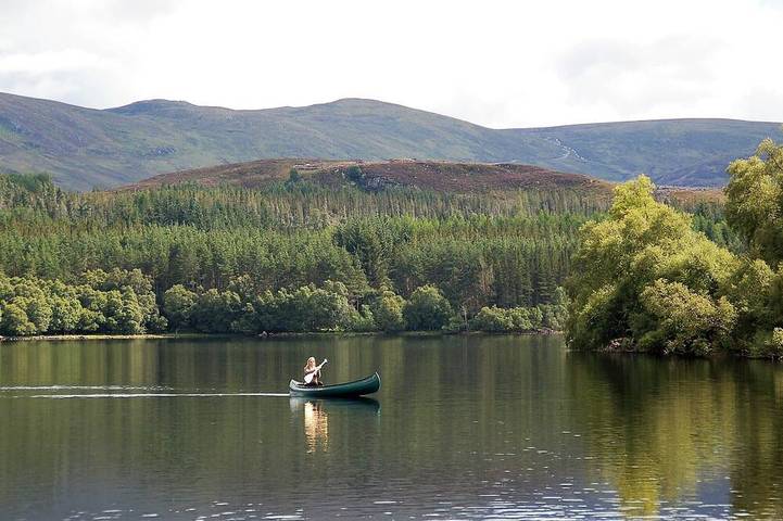 Log cabin for 4 people, with balcony and garden in Loch Ness