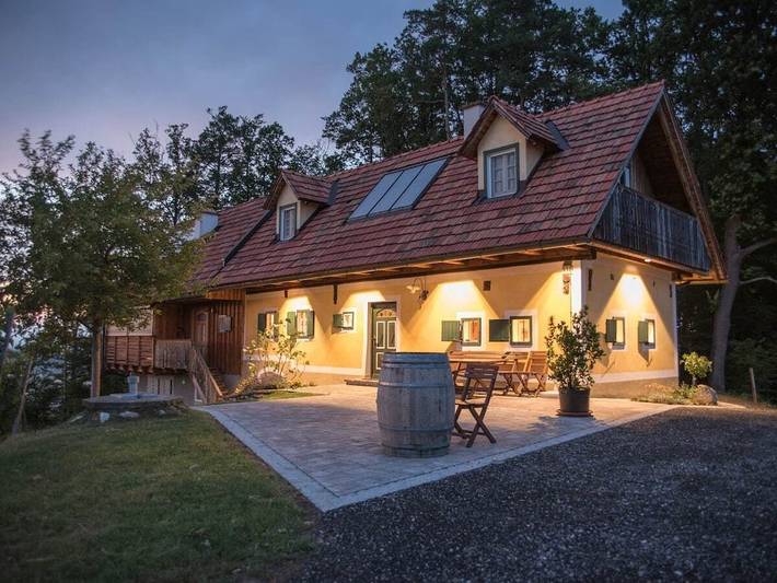 Ferienhaus für 6 Personen, mit Balkon und Terrasse in Leibnitz