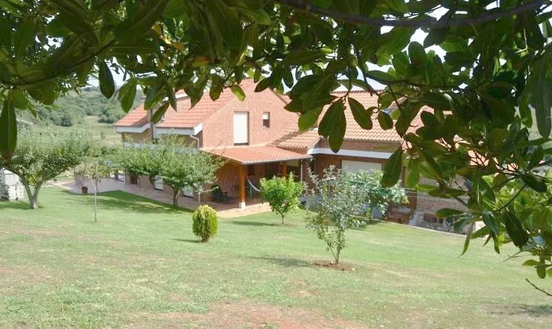Casa de huéspuedes para 2 personas, con jardín y vistas - 1