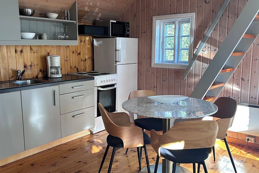 Tovsrud Gård Gjestehus - cozy holiday home in historic surroundings in Kongsberg