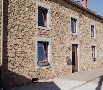 Gîte pour 6 personnes, avec jardin et vue à Profondeville