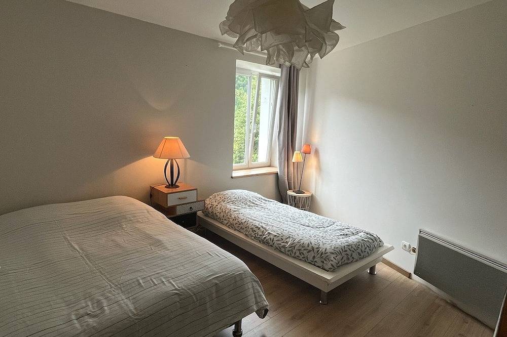 Geheel appartement, 5-person apartment with outdoor area in Saint-Maurice-sur-Moselle, Épinal en omgeving