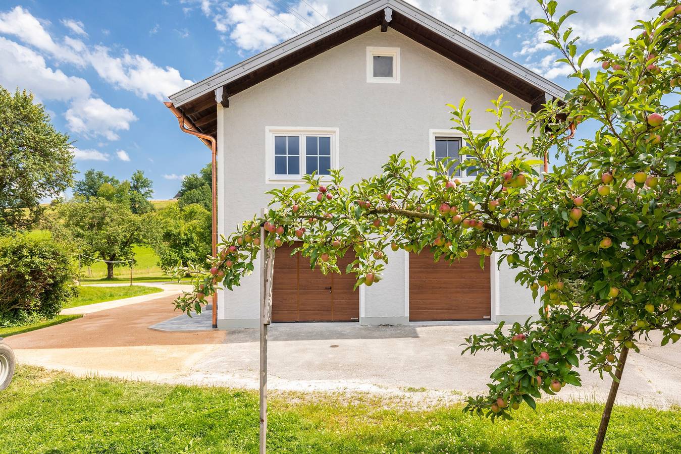 Ganze Wohnung, Ferienwohnung 'Ferienhaus Waldherr - Fewo 6 Pers.' mit privater Terrasse, privatem Garten und Wlan in Waging am See, Rupertiwinkel