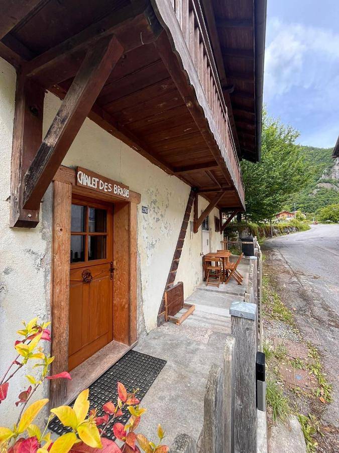 Gîte pour 4 personnes, avec Terrasse et Vue à Saint-Jeoire - 2