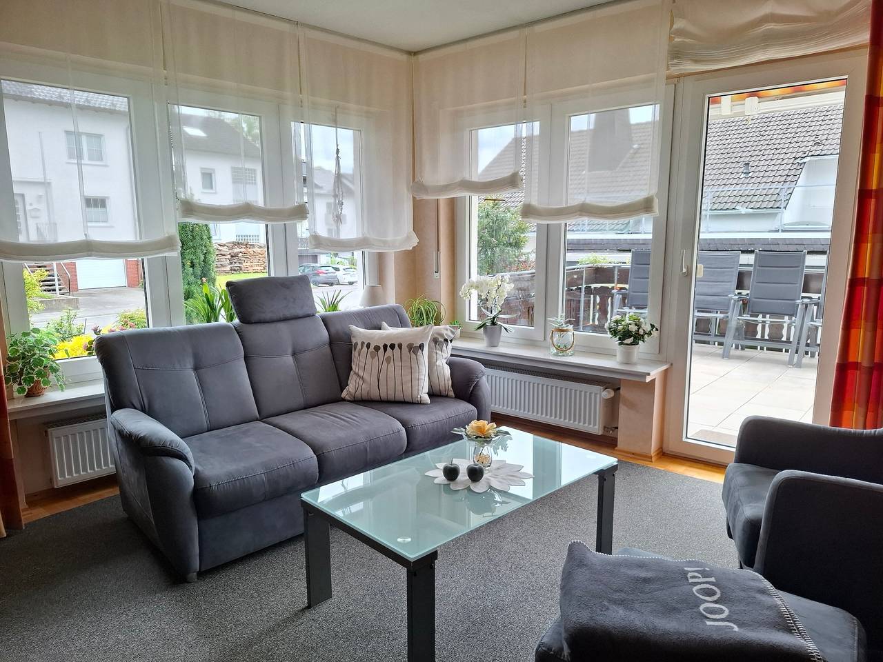 Ganze Wohnung, Ferienwohnung 'Waltraud, 105 qm' mit Panoramablick, privater Terrasse und Wlan in Hoppecke, Brilon