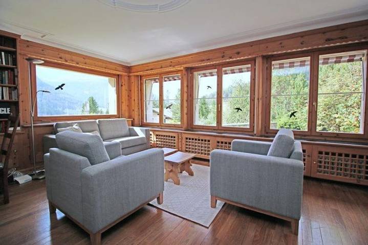 Ferienwohnung für 6 Personen, mit Terrasse und Garten sowie Ausblick in Madulain