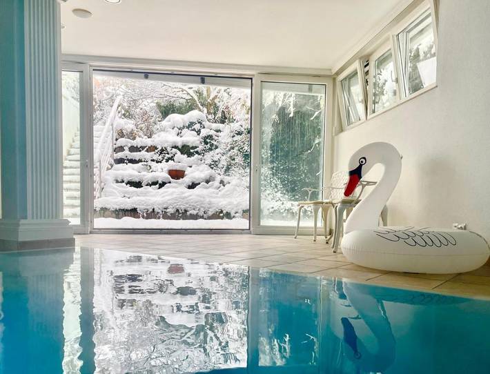 Ferienhaus für 13 Personen, mit Balkon und Whirlpool sowie Terrasse und Garten in Kandern - 3