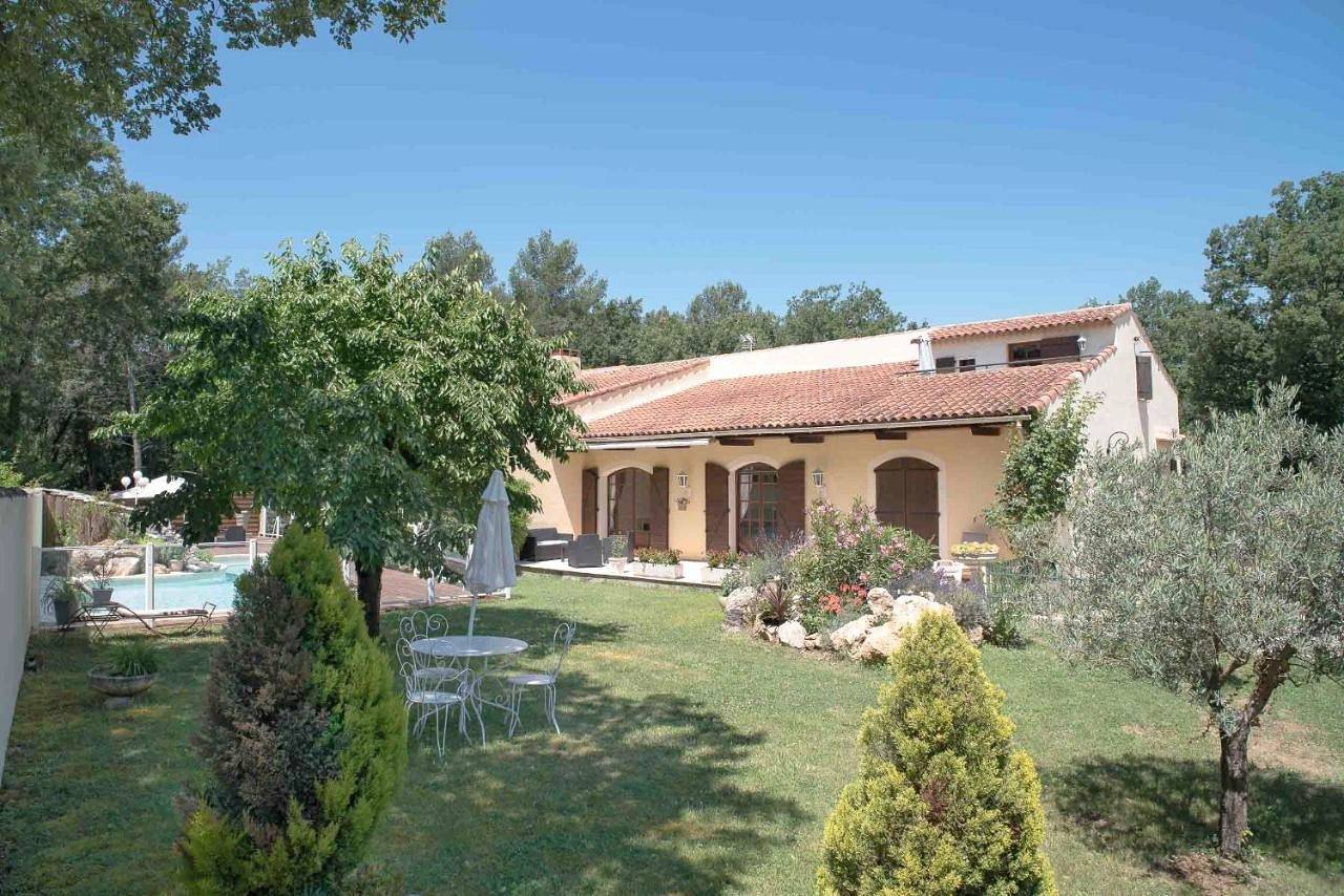 Double Room with Garden View in Nans-les-Pins, Région de Brignoles