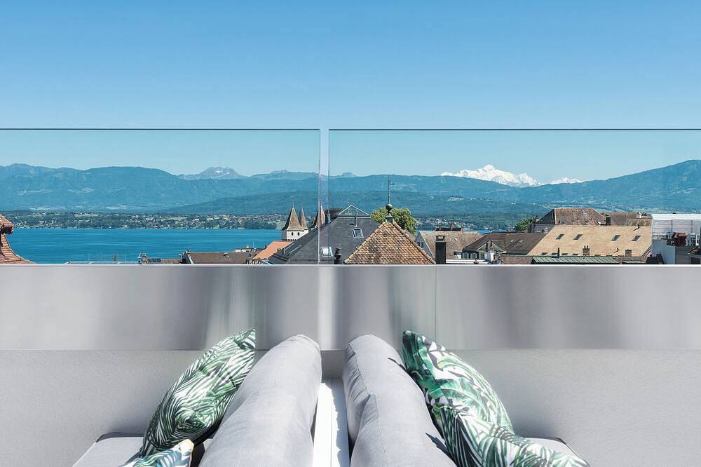 Cozy 1-bedroom hotel with fitness room, Wifi in charming Nyon in Nyon 2 Champ-Colin, Nyon