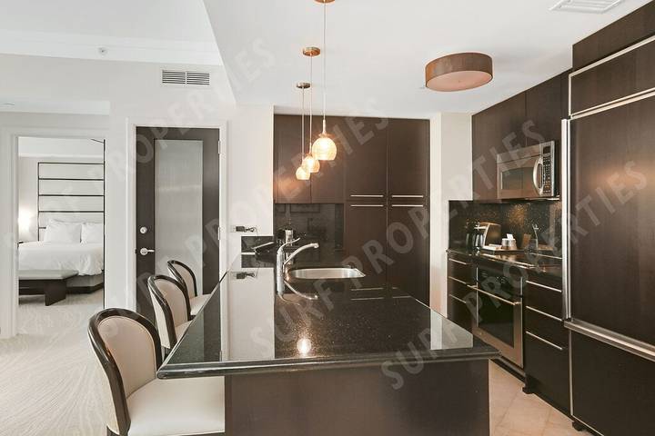 Vacation rental for 4 people, with yard and hot tub as well as sauna in Miami Beach