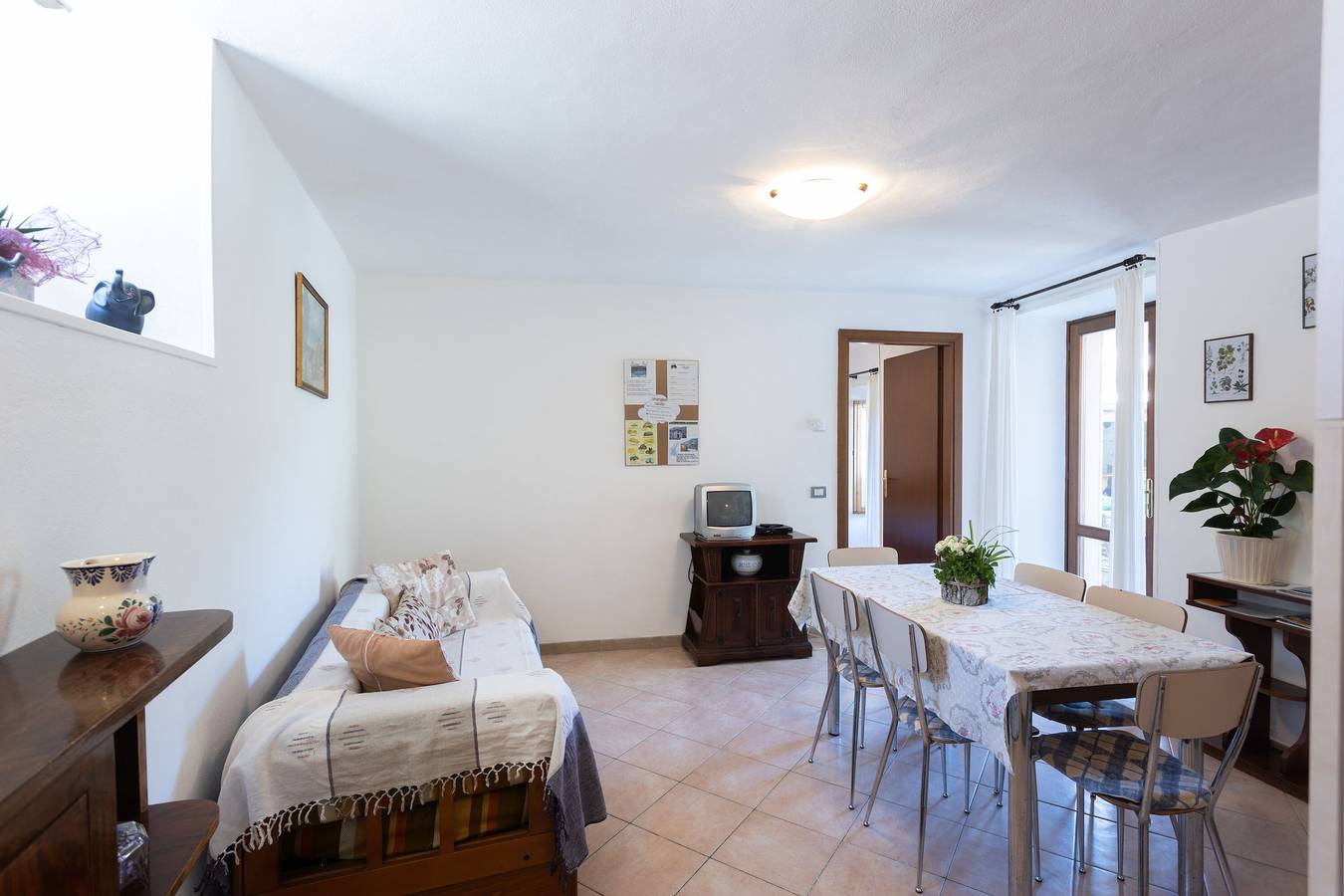 Appartamento intero, Appartamento 'Casa Rita App 4 A' con terrazza, giardino e Wi-Fi in comune in Vesio, Tremosine