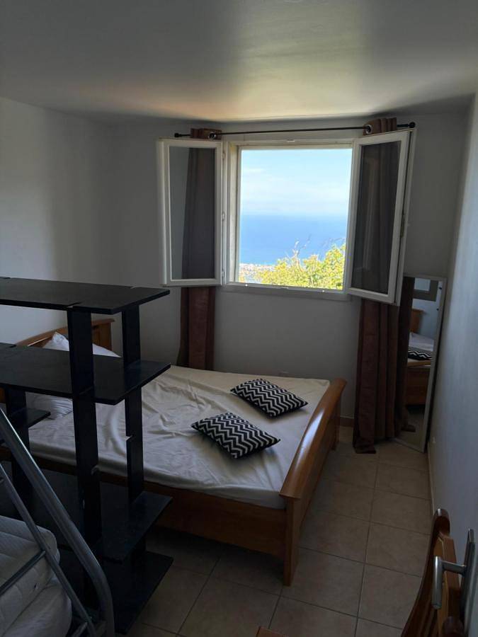 Gîte pour 7 personnes, avec Terrasse ainsi que Jardin et Vue à San-Giovanni-di-Moriani - 2