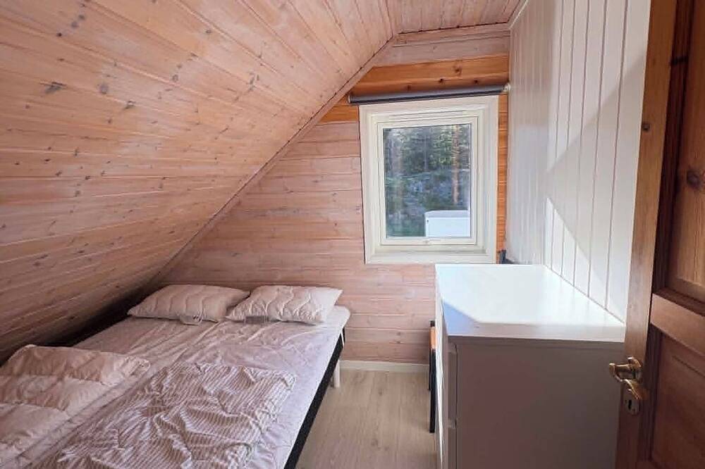 Waterfront 4-bedroom cabin in Flekkeroy, Kristiansand perfect for your getaway in Flekkerøya, Kristiansand