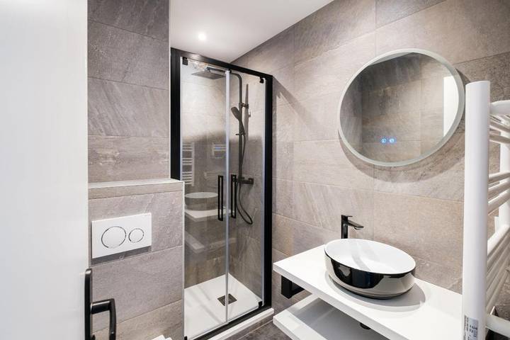 Hôtel pour 3 personnes, avec terrasse, animaux acceptés dans Plage Du Lavandou Le Lavandou - 4