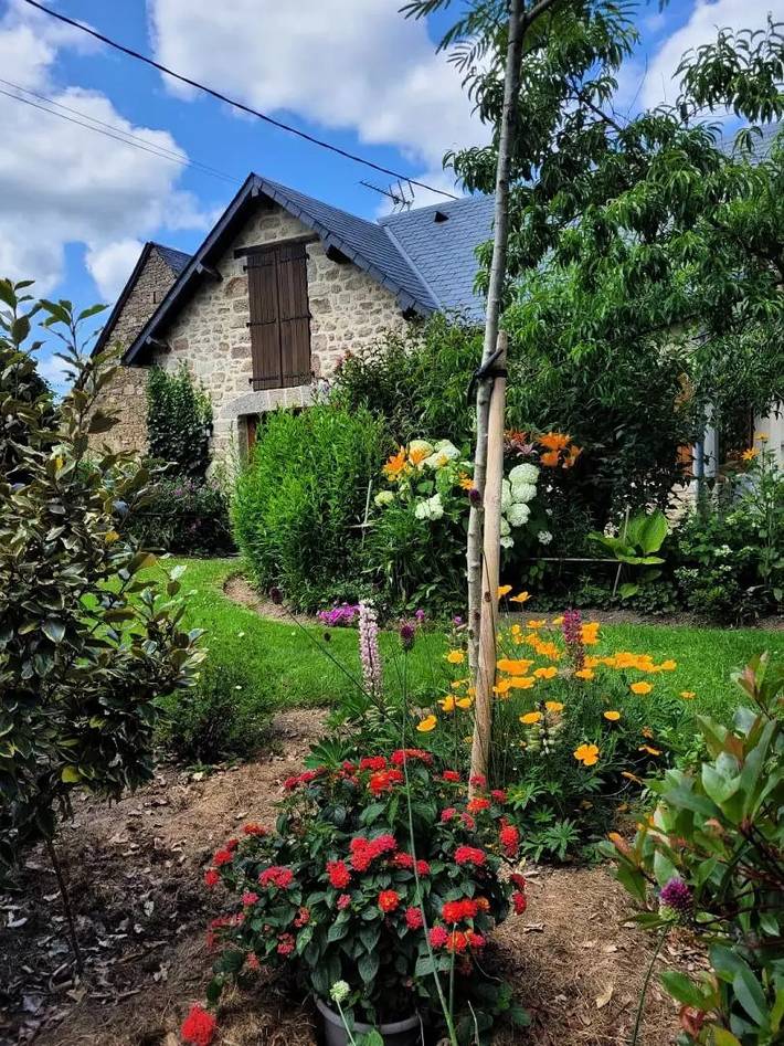 Gîte pour 2 personnes, avec Terrasse à La Roche-Canillac