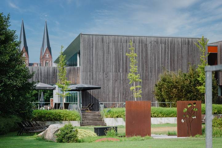 Hotel für 2 Personen, mit Garten und Sauna sowie Seeblick und Pool in Neuruppin - 3