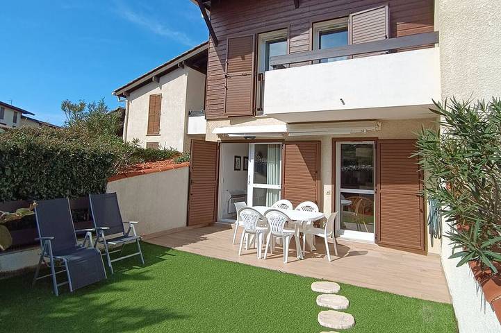 Ferienhaus für 5 Personen, mit Pool und Balkon sowie Garten in Seignosse