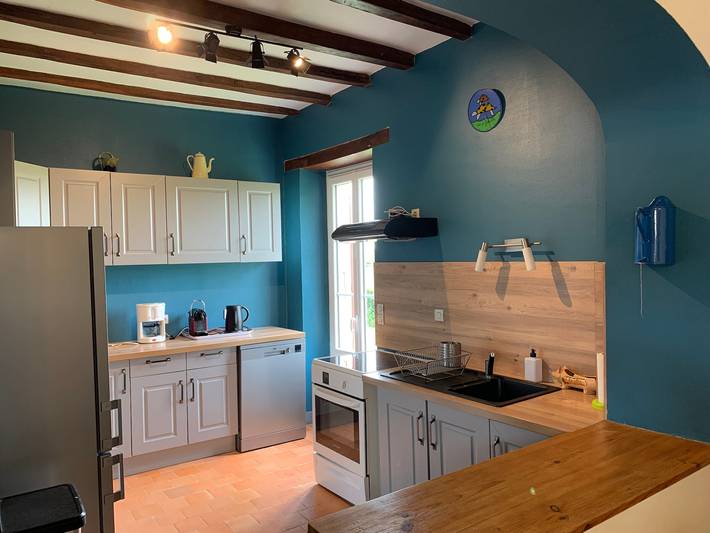 Gîte pour 8 personnes, avec jardin dans Sauzelles
